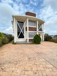 Image 1 Title