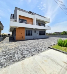 Well Finished 2 Bedroom Apartment Location At Orchid Road, Lekki. Lagos  2 bedroom Flat for Sale Lekki Lagos Vetra  Property