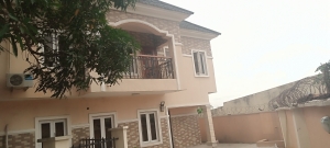 Tolet :: 5bedroom Duplex (self Compound) 5 bedroom House for Rent Ojodu Lagos Vetra  Property