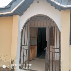 Distress Sales: A 3bedroom Bungalow At Elebu Oritamerin 3 bedroom Detached Bungalow for Sale Ibadan Oyo Vetra  Property