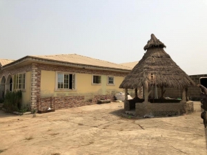 Image 1 Title