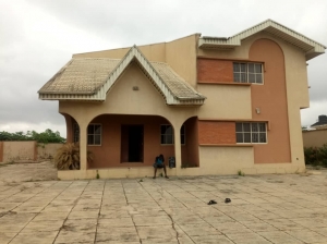 A 5-bedroom Detached Duplex With 2-bedroom Guest Chalet Having Modern Facilities At Alalubosa Gra, Ibadan 5 bedroom Detached Duplex for Rent Ibadan Oyo Vetra  Property