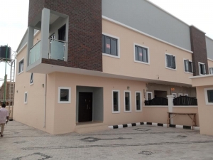 For Sale: Semi-detached Modern Tastefully Finished 3 Bedroom Duplex At Kolapo Ishola Gra Akobo Ibadan. 3 bedroom Semi-Detached Duplex for Sale Ibadan Oyo Vetra  Property