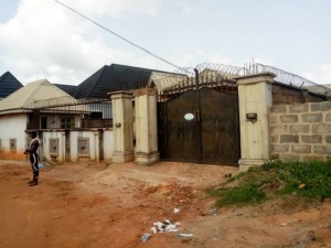 Gra Ugbor Benin City. Comprise Of 2 Units Semi Detach Block Of 2 Bedroom Flat With Security House Fenced Round House for Sale Oredo Edo Vetra  Property