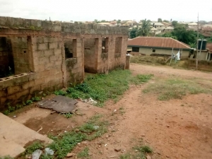 Uncompleted Building Of 4 Self-contained Room And Parlour 4 bedroom House for Sale Ibadan Oyo Vetra  Property