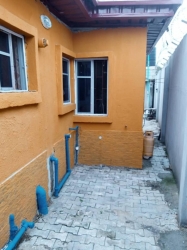 Image 1 Title