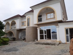 Wonderfully Finished Five Bedroom Fully Detached Duplex With Attached One Room Bq, A Unit Of Two Bedrooms, And One Bedroom Quest Chalet Detached Duplex for Sale Gwarinpa Abuja Vetra  Property