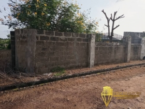 4 Plots Of Land With Structures ( 1 House And 4 Shops) For Sale 4 Plots of Land for Sale Ilorin Kwara Vetra  Property