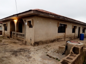 For Sale 4bedroom Flat 2room Ensuits Bungalow On A Full Plot Of Land, Asking Price 5m With Red Copy Survey Plan And Agreement 4 bedroom Detached Bungalow for Sale Ibadan Oyo Vetra  Property