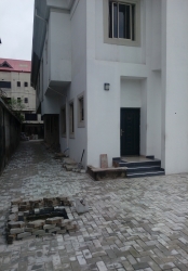 Image 1 Title