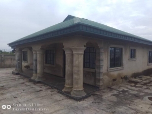 A Fully Fenced And Gated 4 Bedroom Bungalow With Toilets Ensuite, Furnished Kitchen For Sale. The Property Is 7minutes Drive From The Junction Of All Saints College Permanent Site, Agbofieti. 4 bedroom Detached Bungalow for Sale Ibadan Oyo Vetra  Property