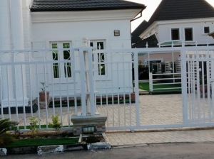 Image 1 Title