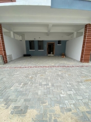 Image 1 Title