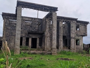An Uncompleted One Story Building 7 bedroom Massionette for Sale Obio Akpor Rivers Vetra  Property