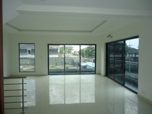 Image 1 Title