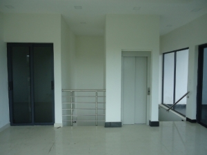 Image 1 Title