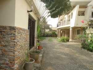 8 Bedroom Semi-detached House On Large Grounds, Lone Premises 8 bedroom Semi-Detached Duplex for Rent Ikoyi Lagos Vetra  Property