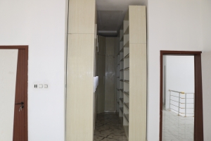 Image 1 Title