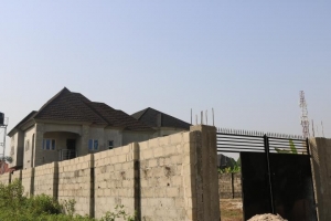 Image 1 Title