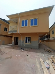  Nicely Built 5 Bedroom Detached House;  5 bedroom House for Rent Lekki Lagos Vetra  Property