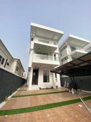  Nicely Built 5 Bedroom Detached House;  5 bedroom Detached Duplex for Sale Lekki Lagos Vetra  Property