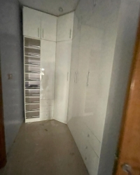 Image 1 Title