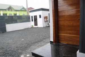 Image 1 Title