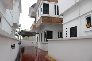 Image 1 Title