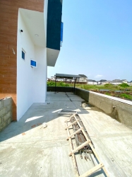 Image 1 Title