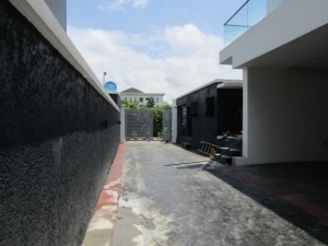 Image 1 Title