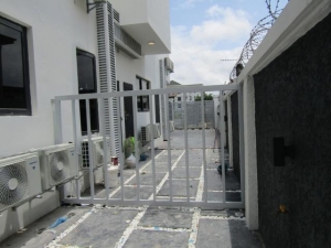 Image 1 Title