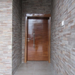 Image 1 Title