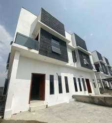  4 Bedroom House;  4 bedroom Semi-Detached Duplex for Sale Lekki Lagos Vetra  Property