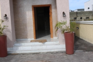 Image 1 Title