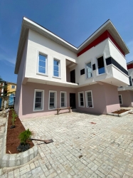  Brand New Serviced 4-bedroom Terrace House;  4 bedroom Terraced Duplex for Sale Lekki Lagos Vetra  Property