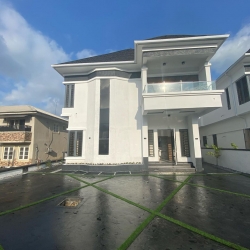  Brand New 5 Bedroom Detached House;  5 bedroom Semi-Detached Duplex for Sale Lekki Lagos Vetra  Property