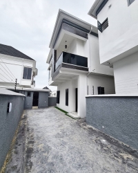  Brand New 5 Bedroom Detached House;  5 bedroom Detached Duplex for Sale Lekki Lagos Vetra  Property