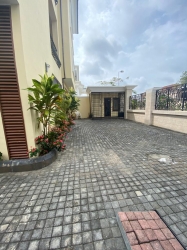 Image 1 Title