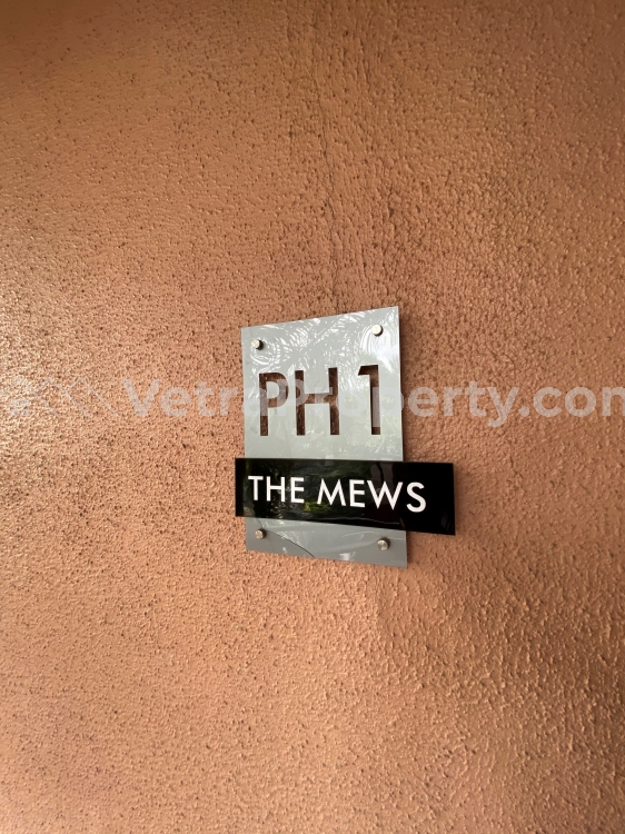 Image 1 Title