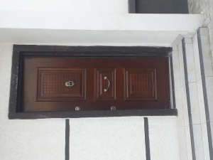Image 1 Title