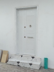 Image 1 Title