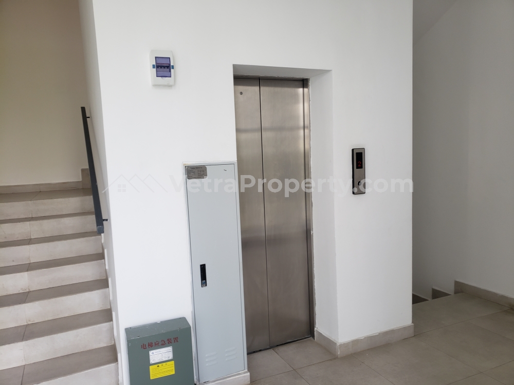 Image 1 Title