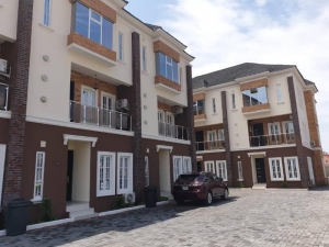 A Tastefully Finished Newly Built 4bedroom Terrace For Rent. 4 bedroom Flat for Rent Victoria Island Lagos Vetra  Property