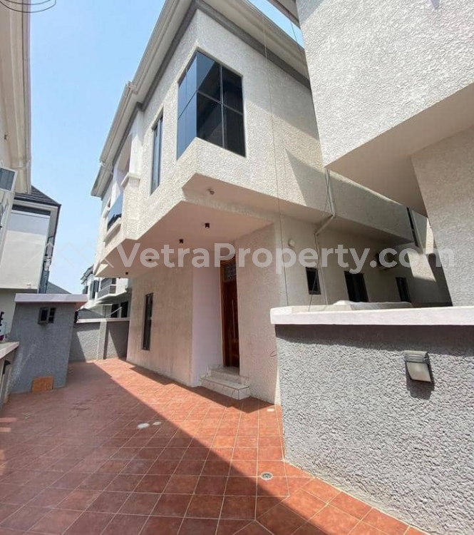  Brand New Luxury 5 Bedroom Self Serviced Detached Duplex Plus A Room Bq With Air Conditioning , Fully Fitted Kitchen  5 bedroom Semi-Detached Duplex for Sale Lekki Lagos Vetra  Property