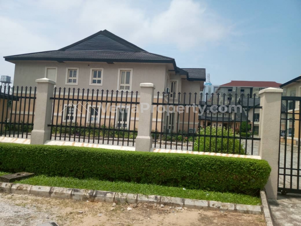  Luxury And Executive 3 Bedroom Serviced Apartment Plus Bq  3 bedroom Flat for Rent Lekki Lagos Vetra  Property