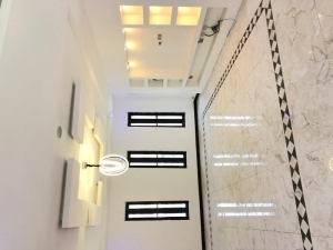 Image 1 Title