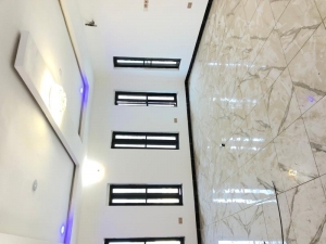 Image 1 Title