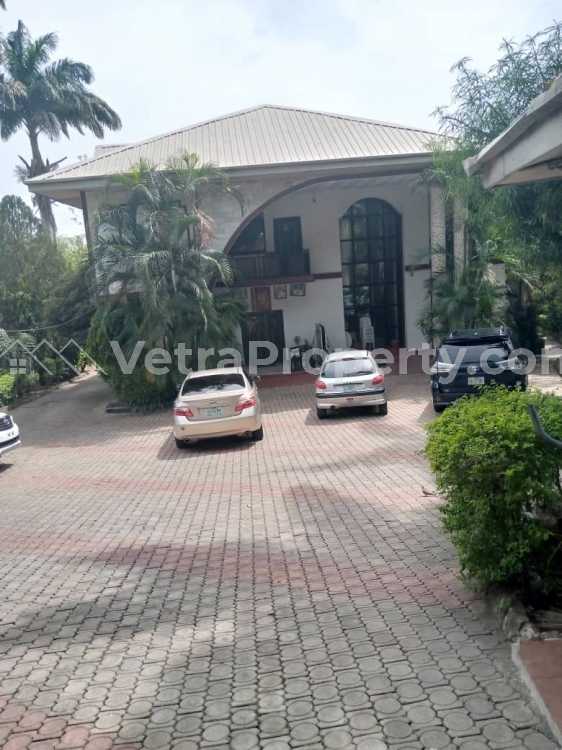  Newly Renovated Luxury 1 Bedroom Fully Finished And Fully Serviced Upper Floor Apartment With Air Conditioning , Fully Fitted Kitchen  Mini Flat for Rent Maitama Abuja Vetra  Property