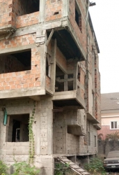 Uncompleted But Roofed Building On Four (four) Floors House for Sale Maryland Lagos Vetra  Property