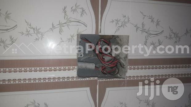 Image 1 Title